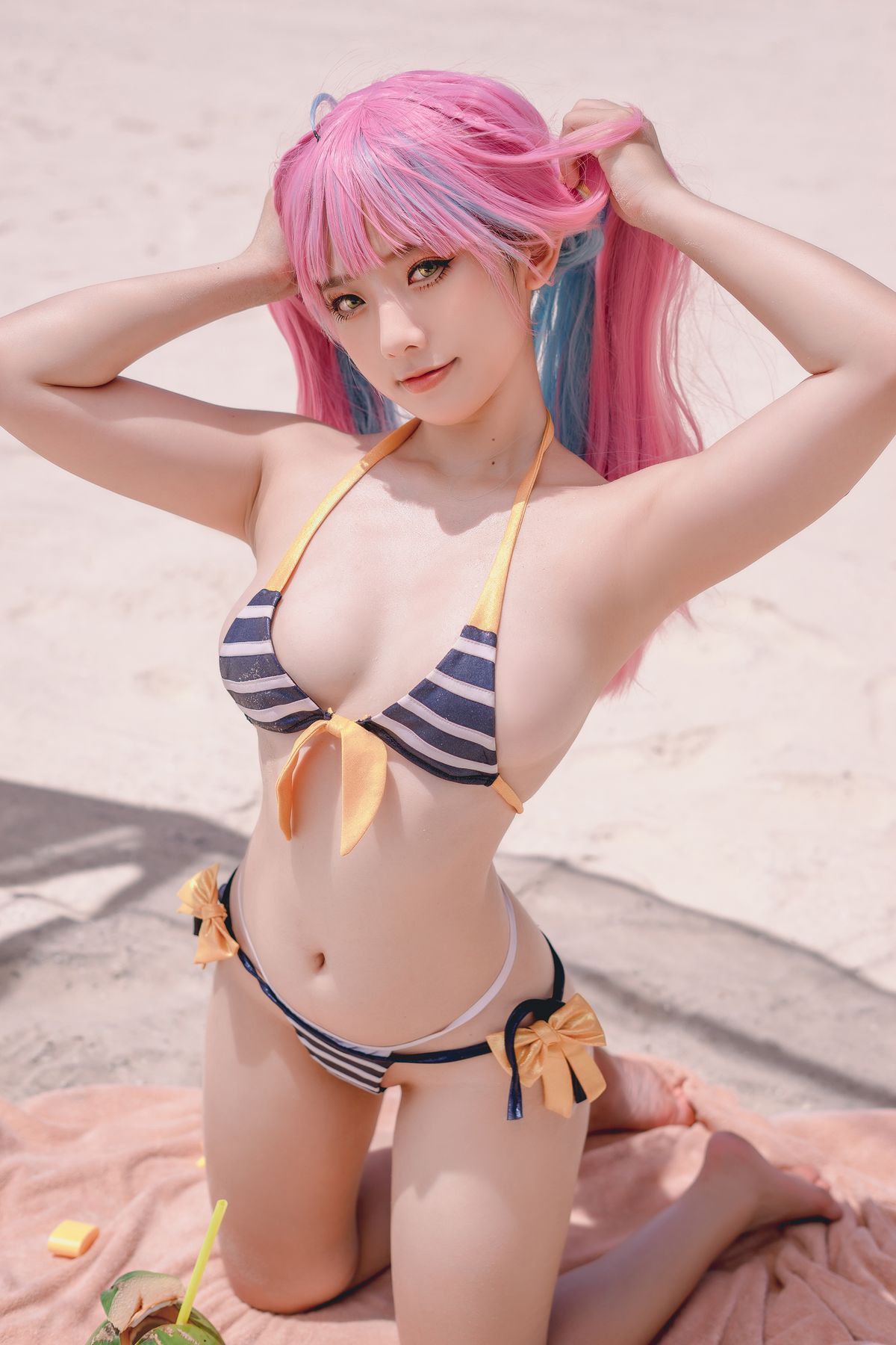 coser-messie-huang-aqua-bikini-35p.jpg