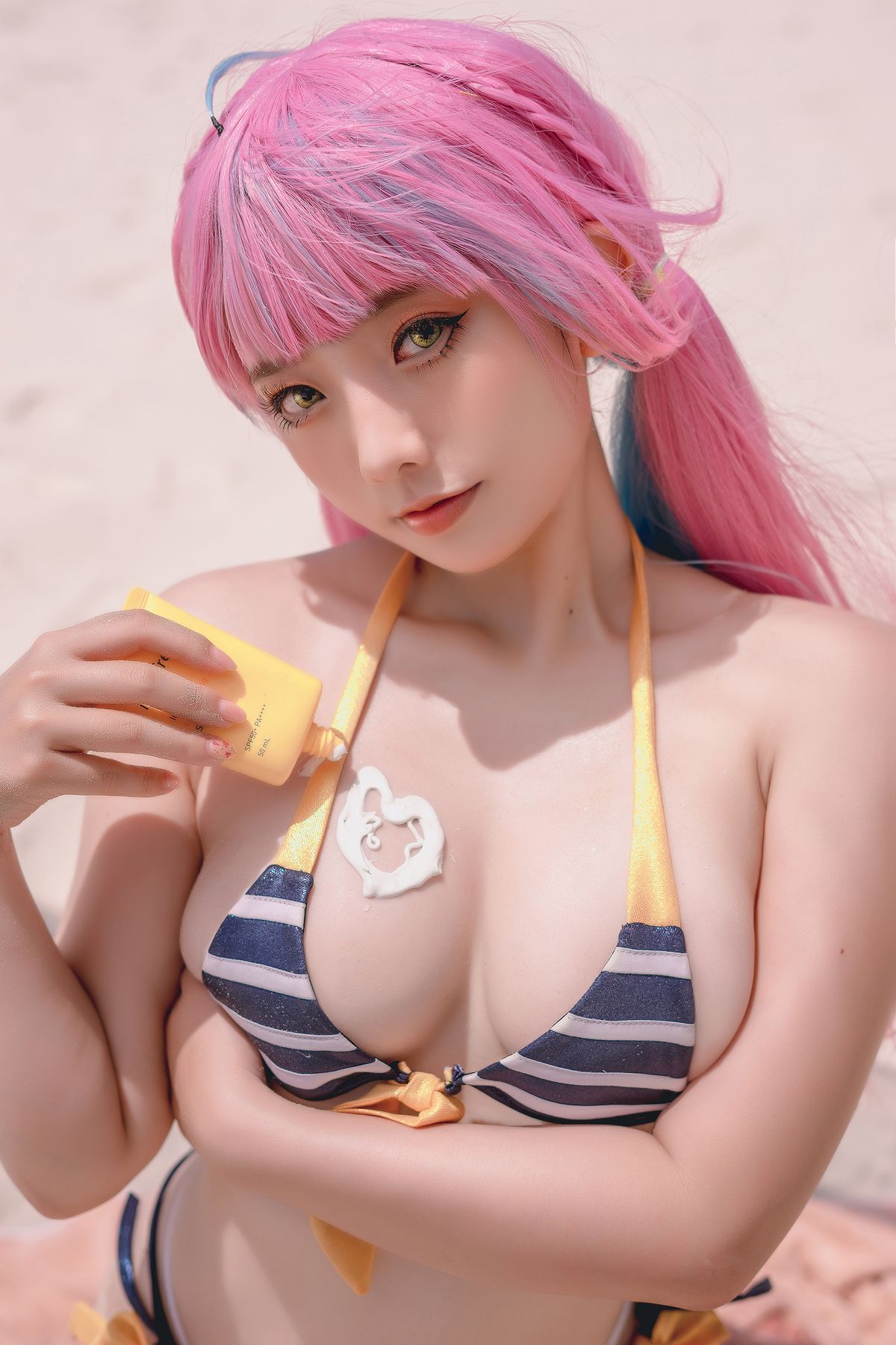 coser-messie-huang-aqua-bikini-35p.jpg