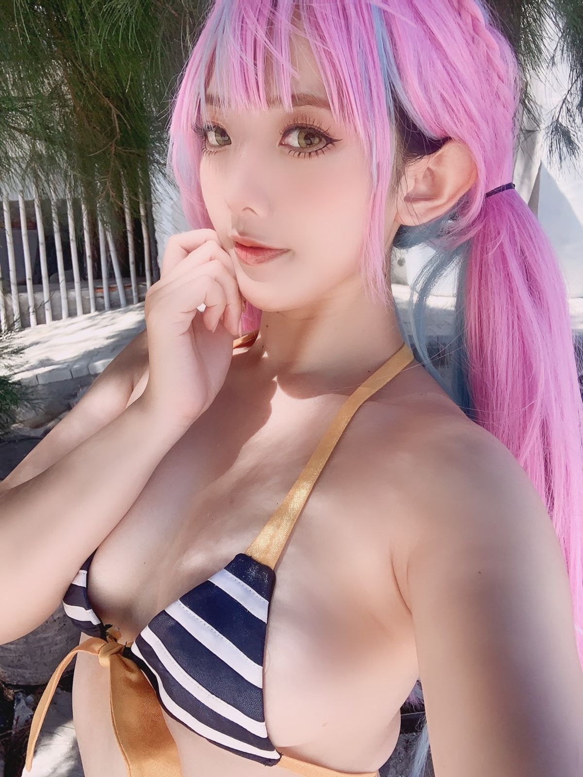 coser-messie-huang-aqua-bikini-35p.jpg